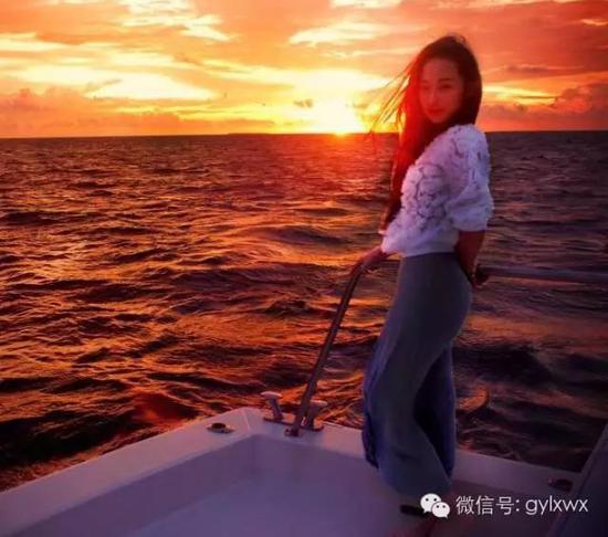 明星旅行糗事一籮筐 總有一個(gè)萌到你！