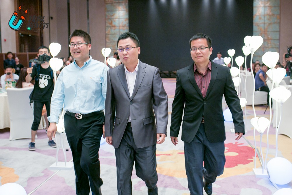 接下來這一組，人稱“江湖三……”