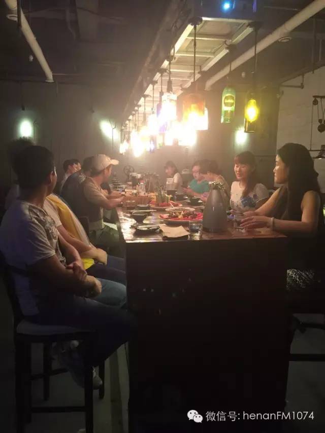 他們在干什么？