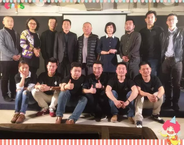 逗比的姑娘小伙兒也可以好好拍照哦！