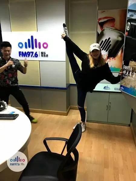 哇哦！都是帶功夫滴美人兒！