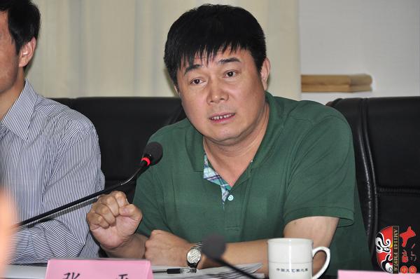 河南豫劇院藝術(shù)發(fā)展部主任、著名導(dǎo)演張平