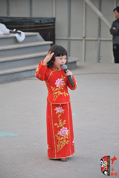 小梅花獎(jiǎng)金獎(jiǎng)獲得者、河南電視臺《梨園春》明星擂主張楚怡表演《戲曲串燒》