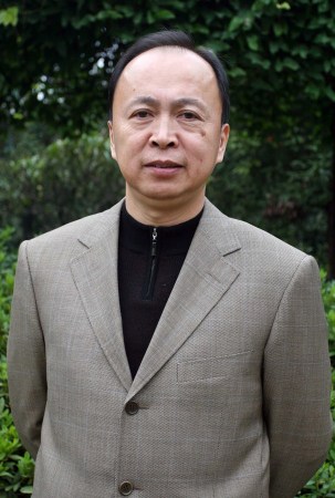 2007年11月5日，十七大黨代表湘西自治州州委書記童名謙。