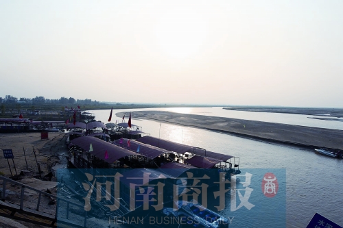 鄭州黃河邊上多數(shù)“漁家樂”均無船檢、合格證等