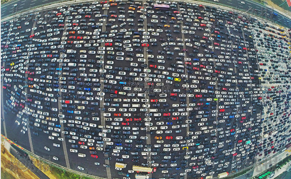 滯留車輛航拍圖。