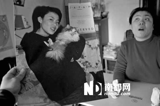 昔日的清純與秀美，如今，卻終身癱瘓、生活不能自理。C FP供圖