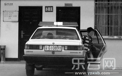 網(wǎng)友舉報(bào)云南紅河州森林公安警車私用。