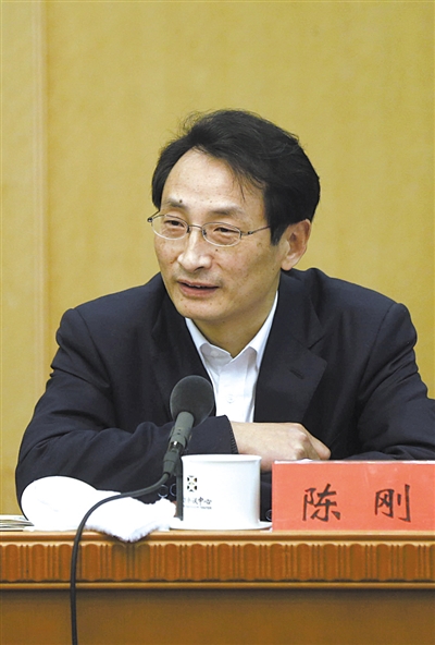 昨日，北京市人大代表、北京市副市長陳剛參與豐臺團(tuán)小組討論。 新京報(bào)記者 浦峰 攝