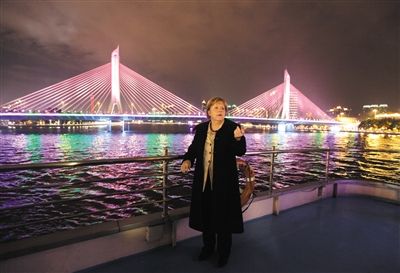 2012年2月3日，德國(guó)總理默克爾夜游廣州。