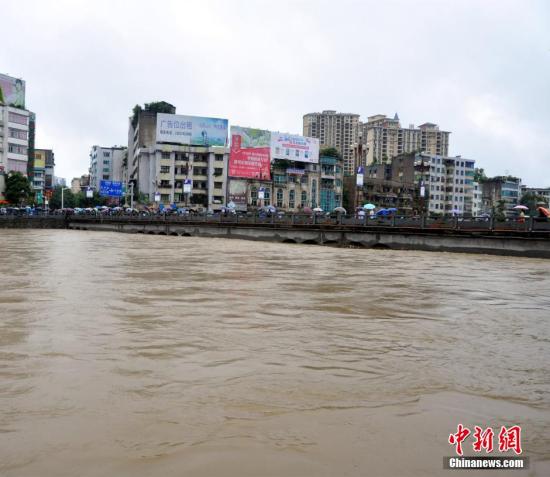 7月15日，貴州湄潭縣普降大到暴雨，遭受二十年一遇的洪澇災(zāi)害。