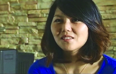 靳冰發(fā)現(xiàn)自己和杜家女兒長(zhǎng)得很像。