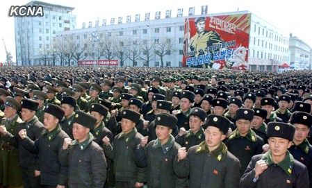 朝鮮黃海北道、咸鏡南道和南浦市11日舉行軍民大會，支持朝鮮人民軍最高司令部發(fā)言人聲明。