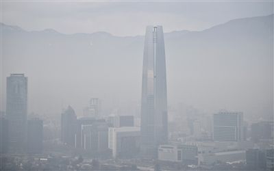 21日，智利首都圣地亞哥被霧霾籠罩。