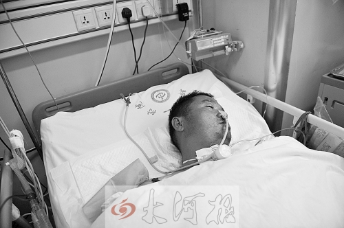 姚戰(zhàn)標(biāo)因甲烷中毒，大腦受到損害，重度昏迷。