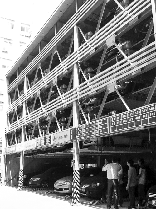 　鄭州新建的28座立體車庫(kù)，多數(shù)沒有規(guī)劃許可證