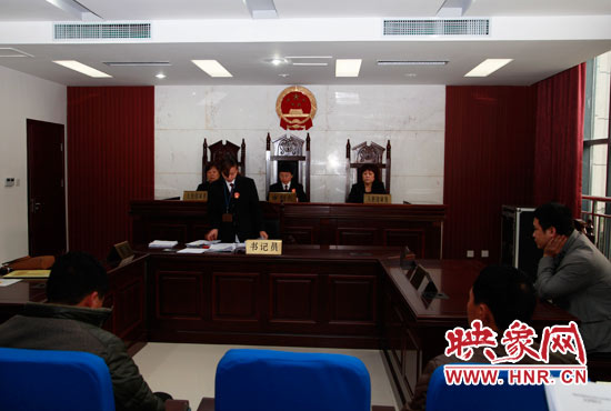 11月13日，金水區(qū)法院集中宣判了6起拖欠農(nóng)民工工資案件。