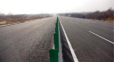 鄭上快速路工程建設(shè)已進(jìn)入收尾階段。