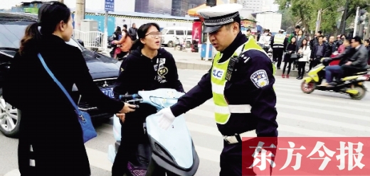 昨日，鄭州市交巡警“百日行動”首日