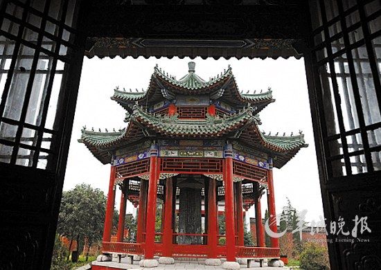 河南商丘古城建于明朝正德六年(公元1511年)，是國內(nèi)保存較好的古城之一 王頌 攝