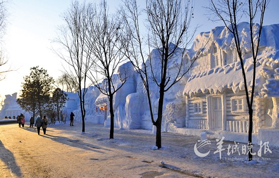 自然賜于雪的無(wú)垠，藝術(shù)給予雪的靈魂，人類創(chuàng)造雪的財(cái)富 王遠(yuǎn)昌攝