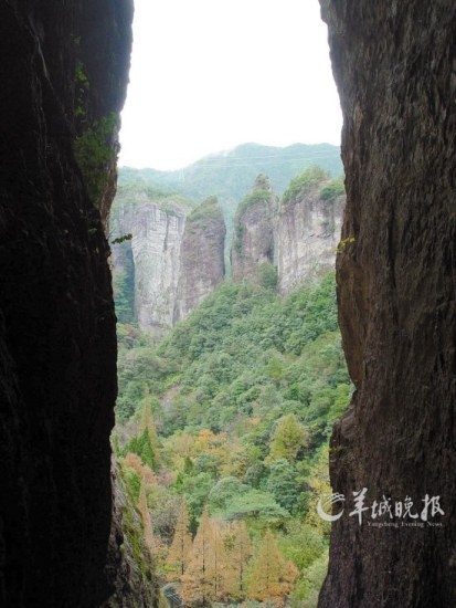 雁蕩山以奇峰、瀑布著稱。