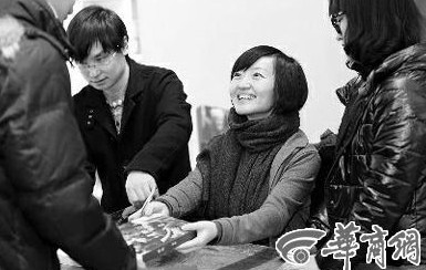 1月19日，柴靜在西安簽售新書《看見》時和讀者交流。