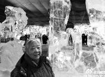 鄭淵潔為81歲母親所拍圖片。