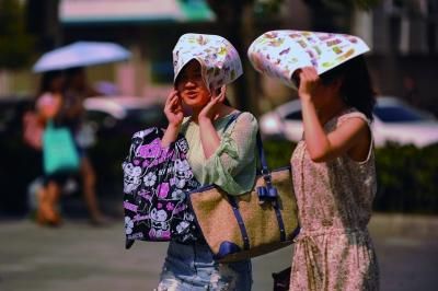 進入7月份以來，南京出現(xiàn)了多個高溫天氣。本報資料圖片 劉瀏 攝