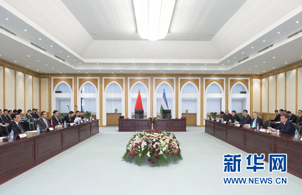 李克強與烏茲別克斯坦總理米爾濟(jì)亞耶夫舉行會談