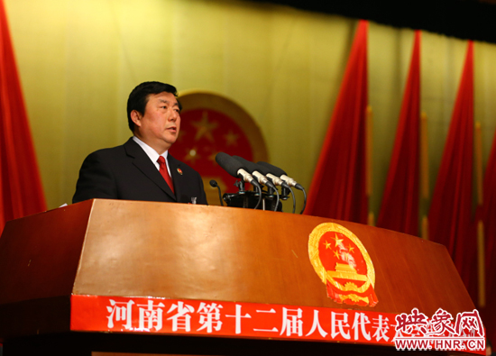 省人民檢察院檢察長蔡寧向大會作工作報告。