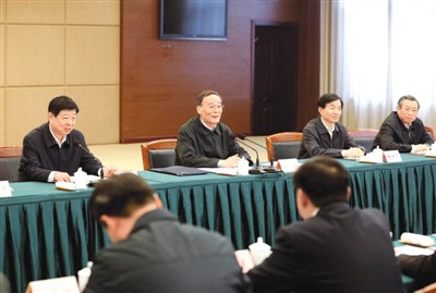 3月25日，王岐山在山東省臨沂市蒙陰縣主持召開蒙陰縣委常委擴(kuò)大會議。