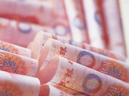 對增收潛力大、帶動能力強(qiáng)的7大群體（技能人才、新型職業(yè)農(nóng)民、科研人員、小微企業(yè)創(chuàng)業(yè)者、企業(yè)經(jīng)營管理人、基層干部隊伍、有勞動能力困難群體）實(shí)施激勵計劃，推出差別化收入分配激勵政策，帶動城鄉(xiāng)居民實(shí)現(xiàn)總體增收。