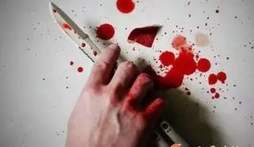 男子用被子捂死妻子 在其胸部、腹部寫(xiě)下我愛(ài)你