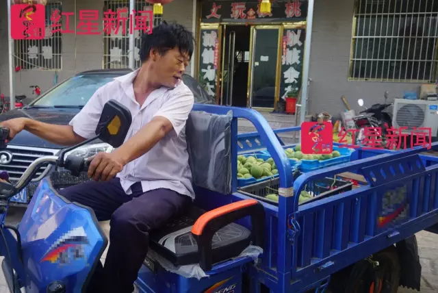 文玩核桃遇冷由幾萬(wàn)一對(duì)降到5元沒(méi)人要？商戶否認(rèn)