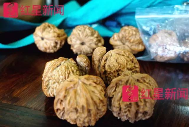 文玩核桃遇冷由幾萬(wàn)一對(duì)降到5元沒(méi)人要？商戶否認(rèn)
