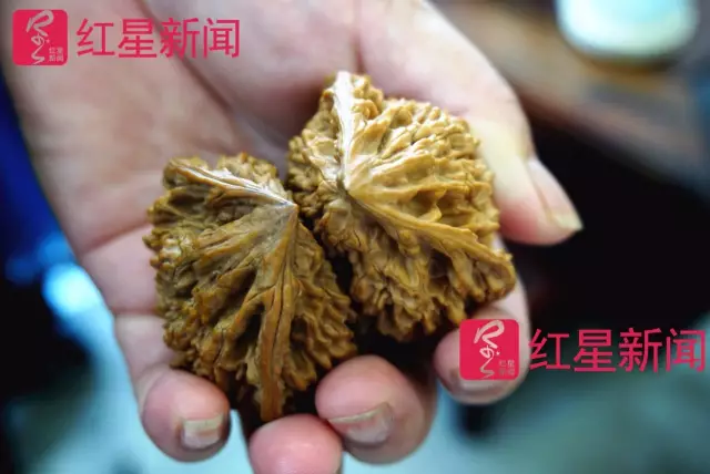 文玩核桃遇冷由幾萬(wàn)一對(duì)降到5元沒(méi)人要？商戶否認(rèn)