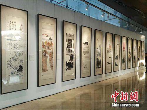 齊白石作品《山水十二條屏》在北京展出。<a target='_blank'  _fcksavedurl='http://www.chinanews.com/' _fcksavedurl='http://www.chinanews.com/' >中新網(wǎng)</a>記者 宋宇晟 攝