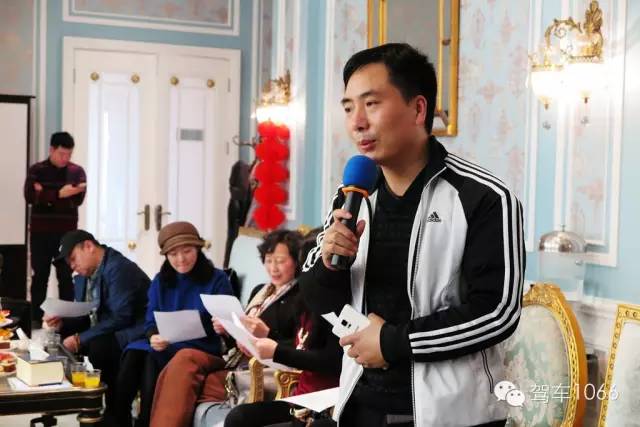 星星裝飾公司董事長、詩人 孔令偉