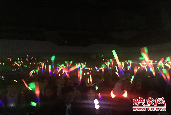 當晚現(xiàn)場約2500個座位全場爆滿，還有全國各地歌迷會趕來的歌迷們。