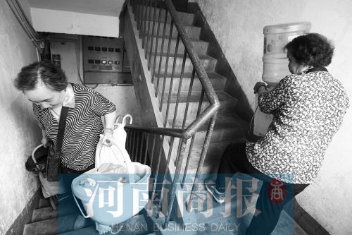 鄭州2萬多棟舊樓需加裝電梯 相關(guān)政策允許嗎？