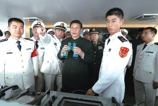 2012年12月8日，習(xí)近平視察廣州戰(zhàn)區(qū)，登上海軍“?？谂灐? width=