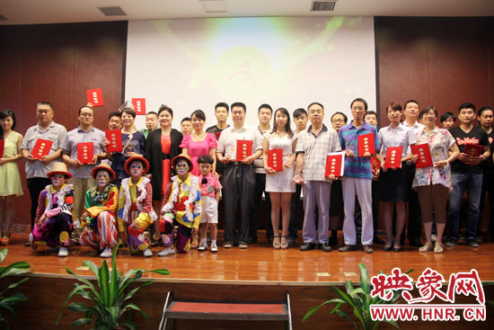 經(jīng)過網(wǎng)絡投票和專家評審，最終農(nóng)民兄弟樂隊的歌曲《中國夢》、動畫片《紅孩兒與大學院》以及《中原福塔兒童