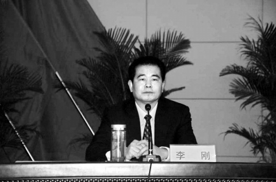 濮陽市委常委、市委政法委書記李剛