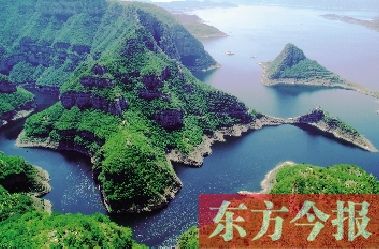 碧水藍天有綠色,是濟源人生活的愿望。如今,正是因為濟源有山有水,綠樹成蔭,很多在外工作的濟源人慢慢選擇回家鄉(xiāng)買房定居。
