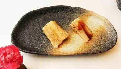 就一點(diǎn)兒紫菜跟生魚片 日料沒吃什么為啥還那么貴？