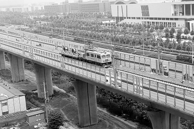 開城鐵建成通車之后，將開行時(shí)速200公里的動(dòng)車組，屆時(shí)，鄭州到開封的用時(shí)將縮短為19分鐘
