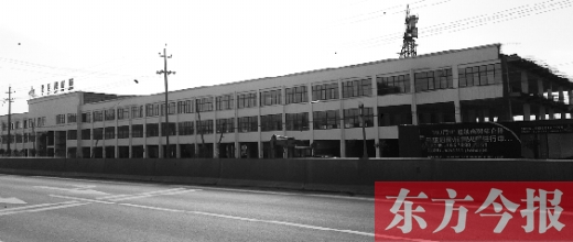 家居建材城已經(jīng)封頂，可耿莊村的安置房還未見蹤影。