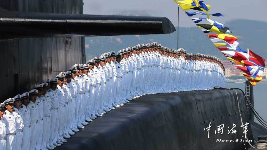 威武的核潛艇官兵。軍報記者-喬天富攝