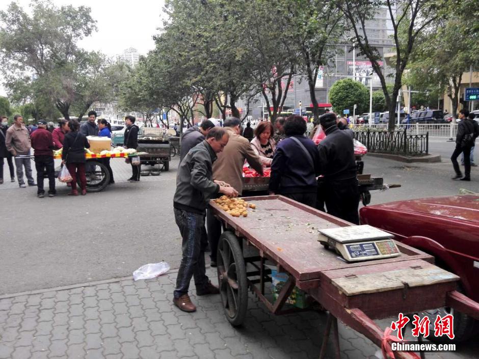 自治區(qū)和烏魯木齊市有關(guān)部門迅速處置，傷員已全部送往醫(yī)院救治。